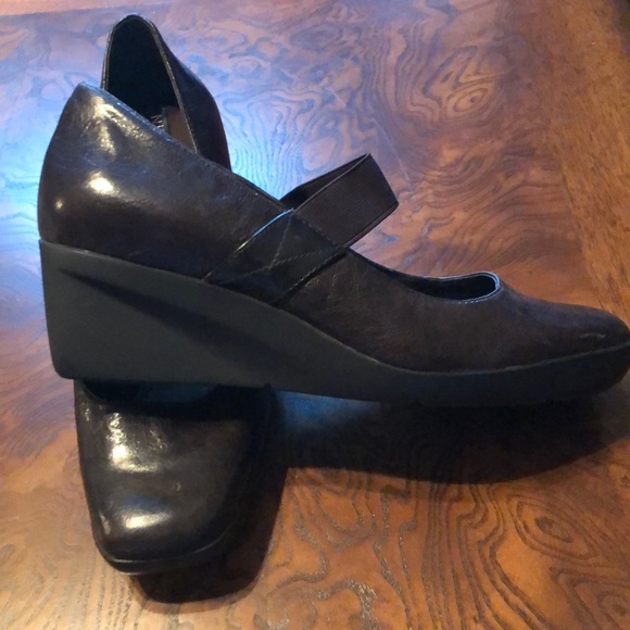 Nine West Wedges - Picture 2 of 3